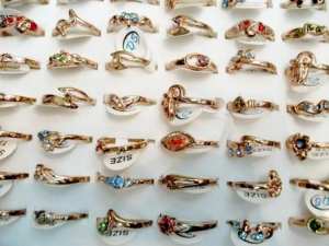 LOT 50 BAGUES FANTAISIE BGF3