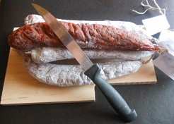 saucissons sur planche