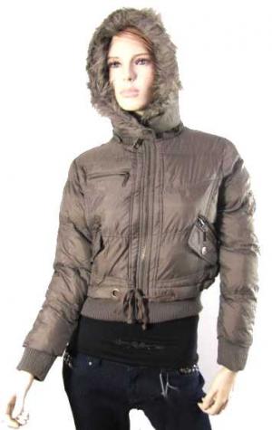 Doudoune femme 9,90 € HT/unité Réf 3146