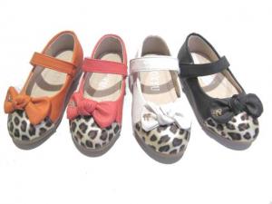 Sandale fille fleuries 3,90 € HT/unité