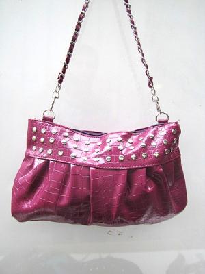 SAC TENDANCE CLOUTE REF 7005 2.95€ HT 