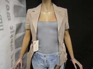 Les hauts, shorts, vestes etc de marques italiennes en destockage a 5 euros la piéce MAXIMUM