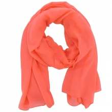 Écharpe tendance et glamour