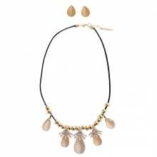 Parure chic décorée de perles dorées et pierres