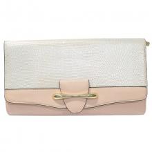 Pochette reptile dotée d'une languette