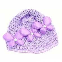 Bonnet bébé orné de papillons à pois et strass