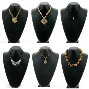 Lot de 60 colliers ethniques