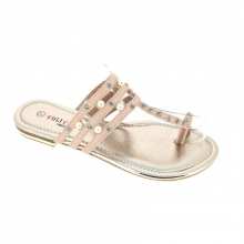 Sandales roses parées de strass