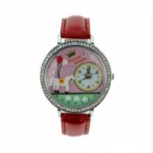 Montre bracelet très tendance orné de motif fantaisie et strass