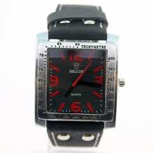 Montre argentée pour homme avec tachymètre