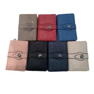 Portefeuille avec fermoir par zip et une languette à bouton-pression