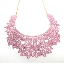 Collier plastron fantaisie