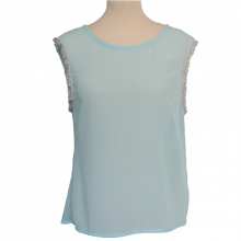 Top avec emmanchure perlée