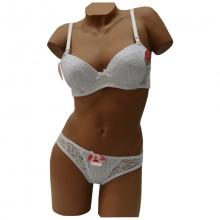 Ensemble lingerie femme décorée de dentelle