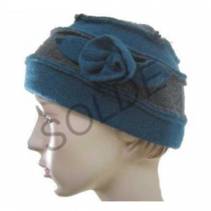 Chapeau femme en laine réf 9650 0.50€ht/unité