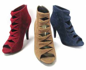 Lot d'escarpins femme 2,80 € HT/unité Réf:8951