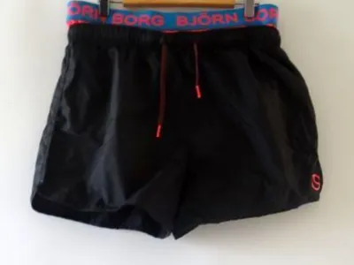 Vend lot de maillots de bain et de caleçons de marque björn born a petit prix