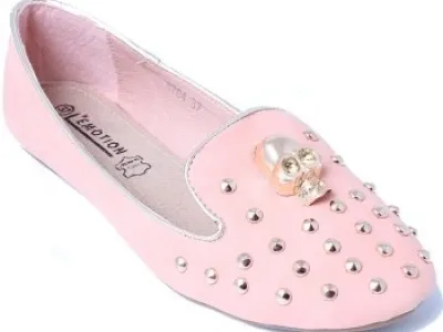 Ballerines cloutés ref 6140 3.9€ ht 