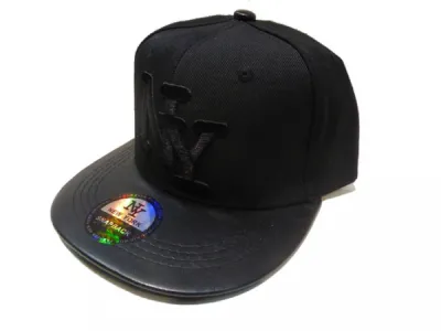 Casquette NY simili cuir  5,95 € HT  Réf 7779