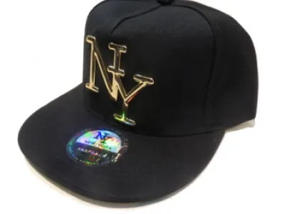 Casquette NY Plaque dorée  5,95 € HT  Réf 7788