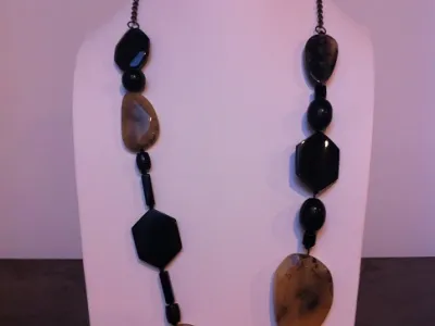Superbes lots de colliers