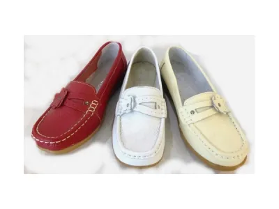 Mocassin fleur / Réf 7401 / 7,95 € HT