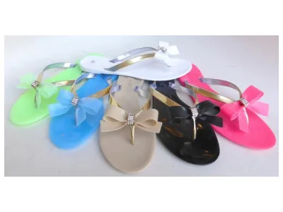 Sandale noeud plastique / 3,40 € HT / Réf 7145