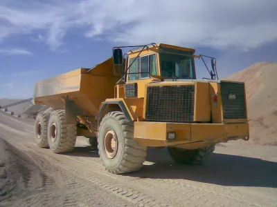 LOT DE 19 ENGINS DE TRAVAUX PUBLICS
