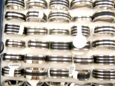 LOT 100 BAGUES ACIER INOXYDABLES BGA71