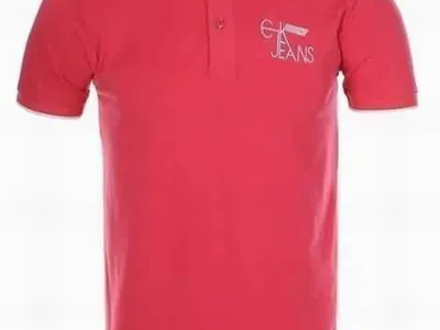 Pas Cher marque T-shirts Site Web: www.shoesforoutlet2012.net