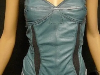 Vêtements en cuir de marque DIESEL femme, les tops CECOV en destockage.