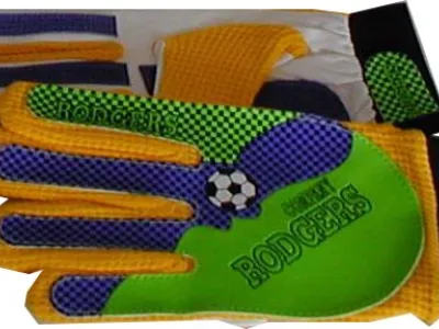 LIQUIDATION DE GANTS DE FOOT ENFANT