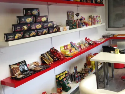 destockage alimentaire et bazar