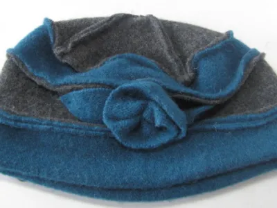 Chapeau femme en laine 0.75€