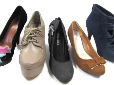 Lots D'escarpins Femme 2.80€ HT