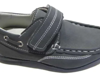 Chaussure bateau garçon 5,95 € HT/unité