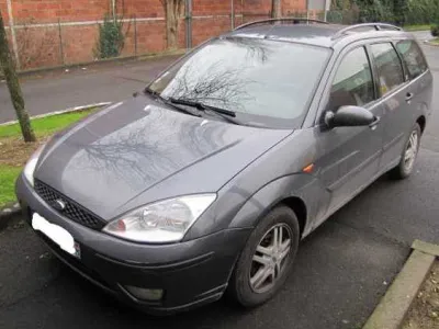 Ford focus très bon état appeler au : 0605519303