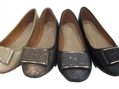 Ballerine femme avec broche 3,95 € HT/unité