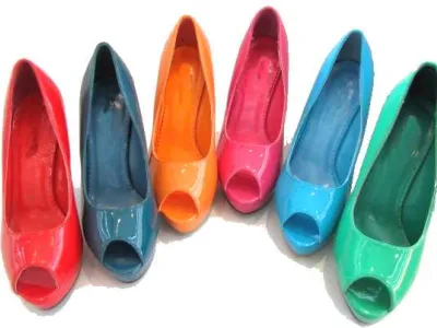 Escarpin fashion vernis  5,95 € HT/unité