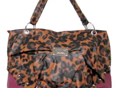 Sac à main mode léopard   Référence : 5038   3,95 € 