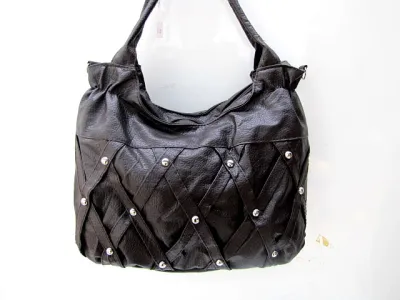 SAC A MAIN EN CUIR SYNTHETIQUE REF 5117 3.95€ HT 