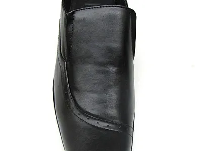 CHAUSSURES DE VILLE HOMME EN CUIR SYNTHETIQUE REF 1215 6.95€ HT 