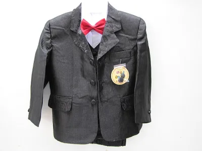 Costume smoking enfant 4,90 € HT/unité