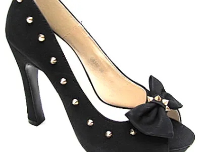Escarpin clouté tendance ref  5832 5.9€ ht 