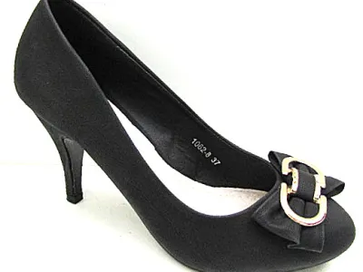 Escarpins ref 5838 5.9€ ht 