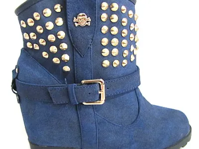 Bottines cloutés ref 6158 7.9€ ht 