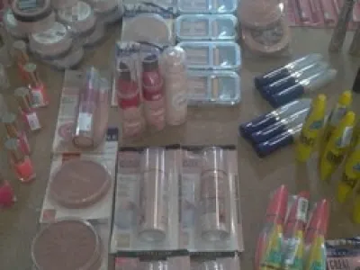 Lot de maquillage de marque