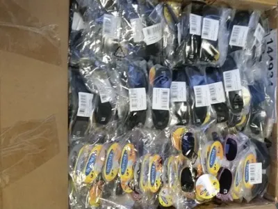 Lot de lunettes pour enfant et adulte