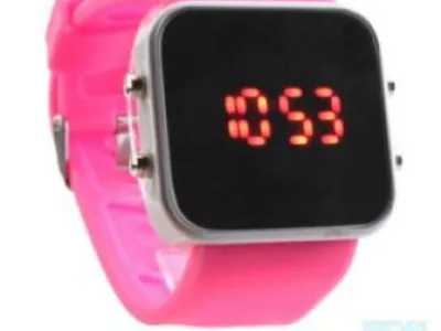 LOT 25 MONTRES LED MON4