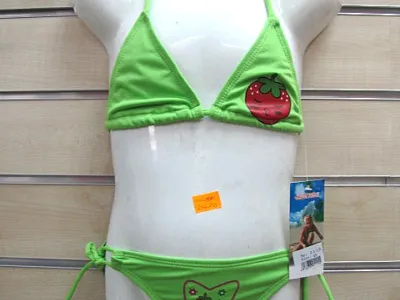 Maillot de bain fille à motifs   2,95 € HT/unité  Référence : 4214